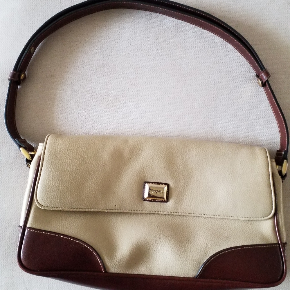 Carryland America Cream and Burgundy Shoulder Bag